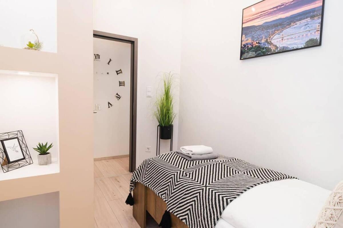 Perfect Place In The Heart Of Downtown 부다페스트 외부 사진
